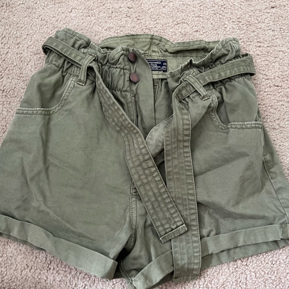 High waisted Paper Bag Shorts